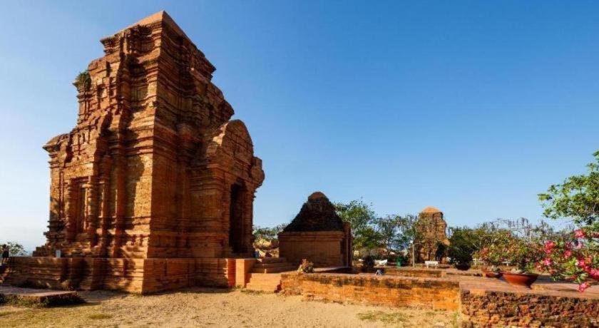 Yurii Hotel Phan Thiet Bagian luar foto